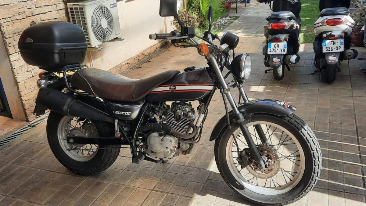 Moto 125cm3 VanVan SUZUKI